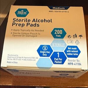 Sterile Alcohol Prep Pads - Medium - Blue